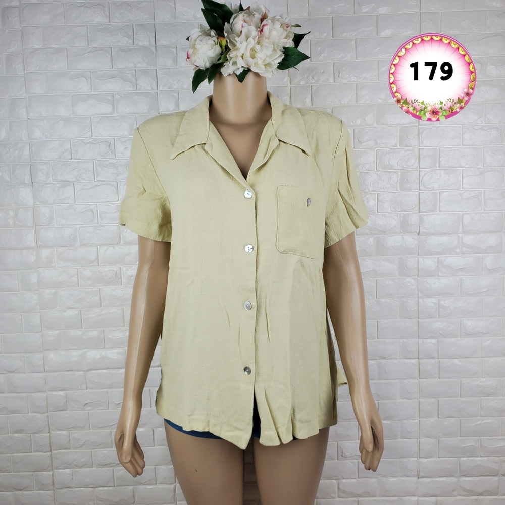 christy lyn size 14 light green button blouse ( 5 for $20 )